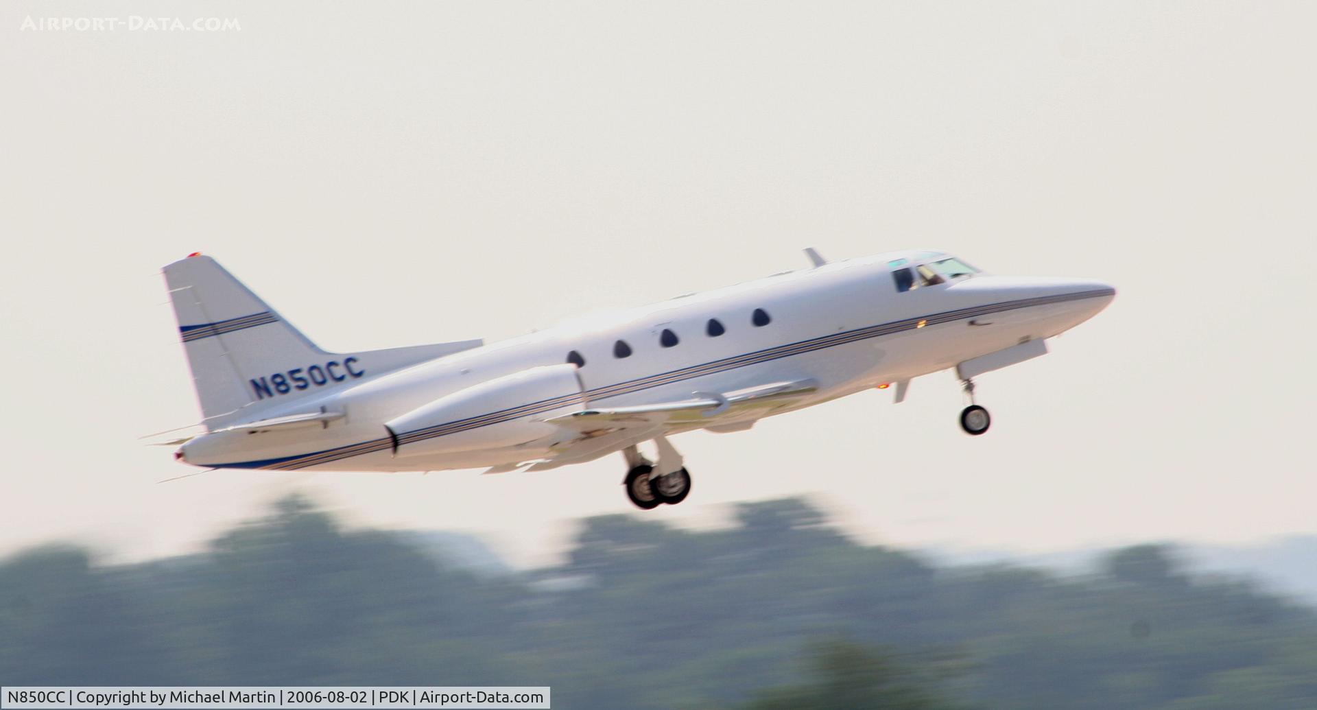 N850CC, 1980 Rockwell International NA-265-65 Sabreliner 65 C/N 465-38, Departing 20L - Gear Up!