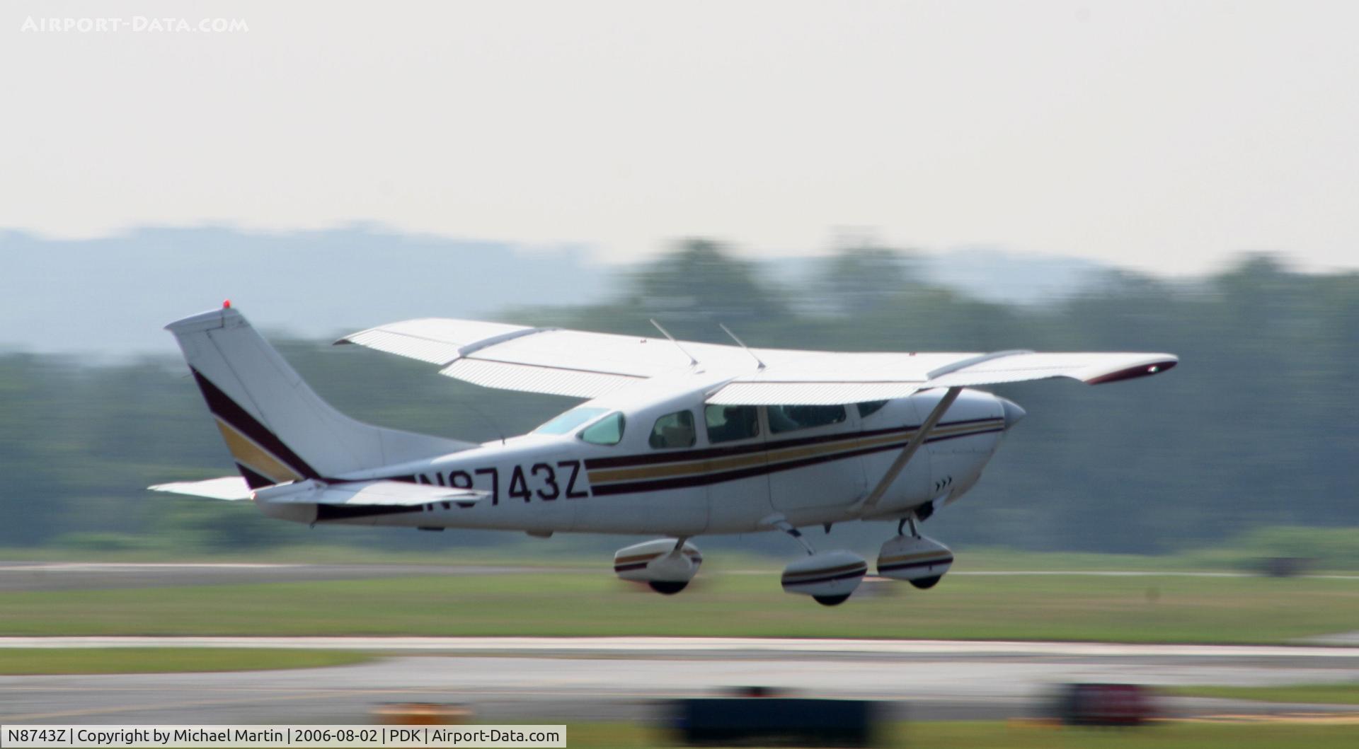 N8743Z, 1968 Cessna P206D Super Skylane C/N P206-0543, Departing Runway 20R