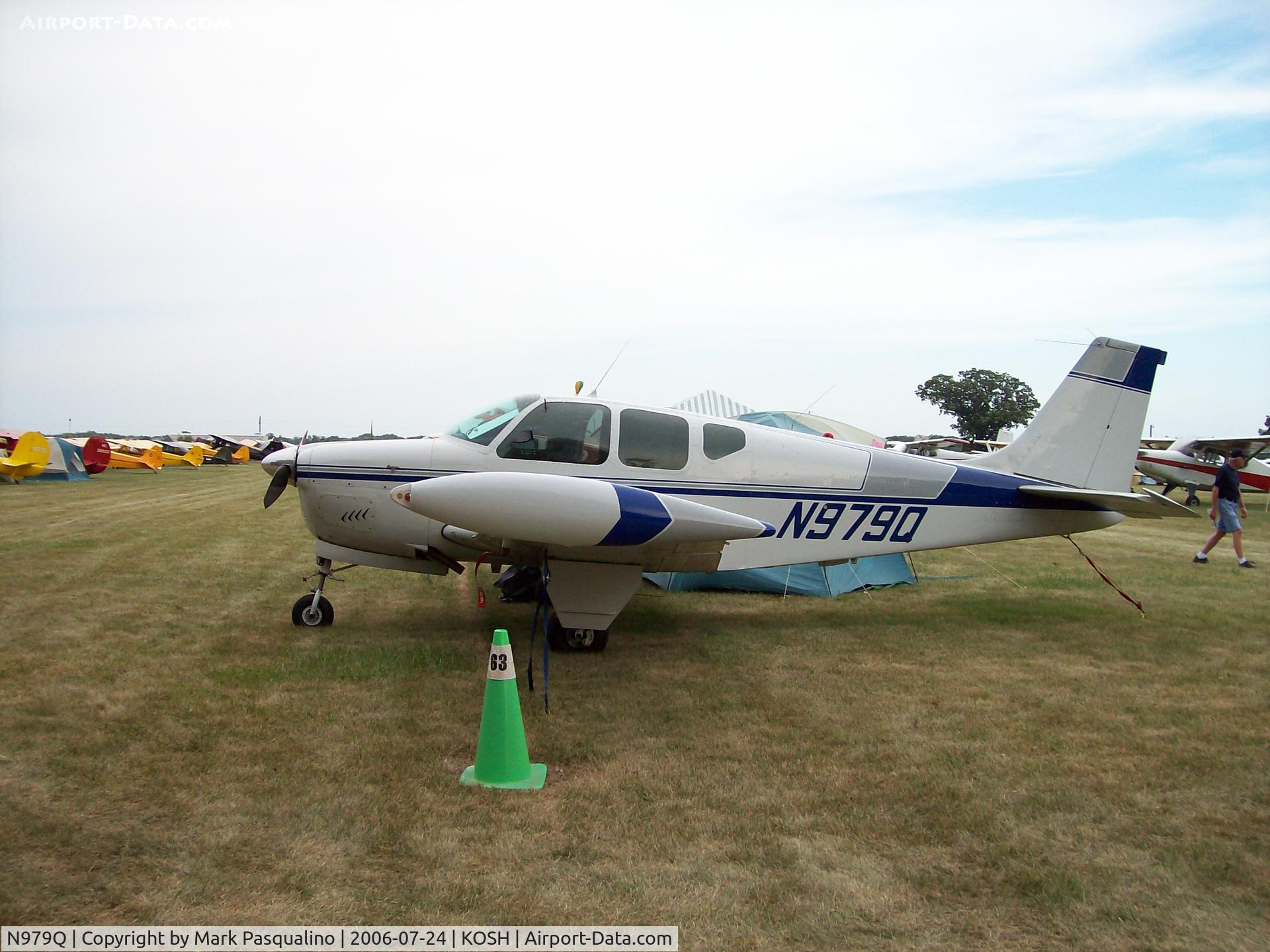N979Q, 1961 Beech 35-B33 Debonair C/N CD-409, Beech B33