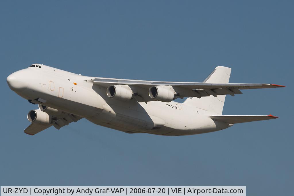 UR-ZYD, 2003 Antonov An-124-100 Ruslan C/N 19530502843, Nice to see this white beauty in Vienna.