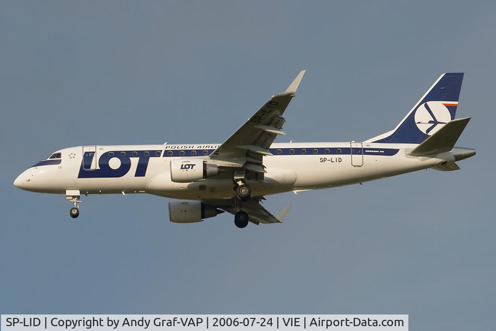SP-LID, 2006 Embraer 175LR (ERJ-170-200LR) C/N 17000136, The lastest EMB175 in the LOT fleet.