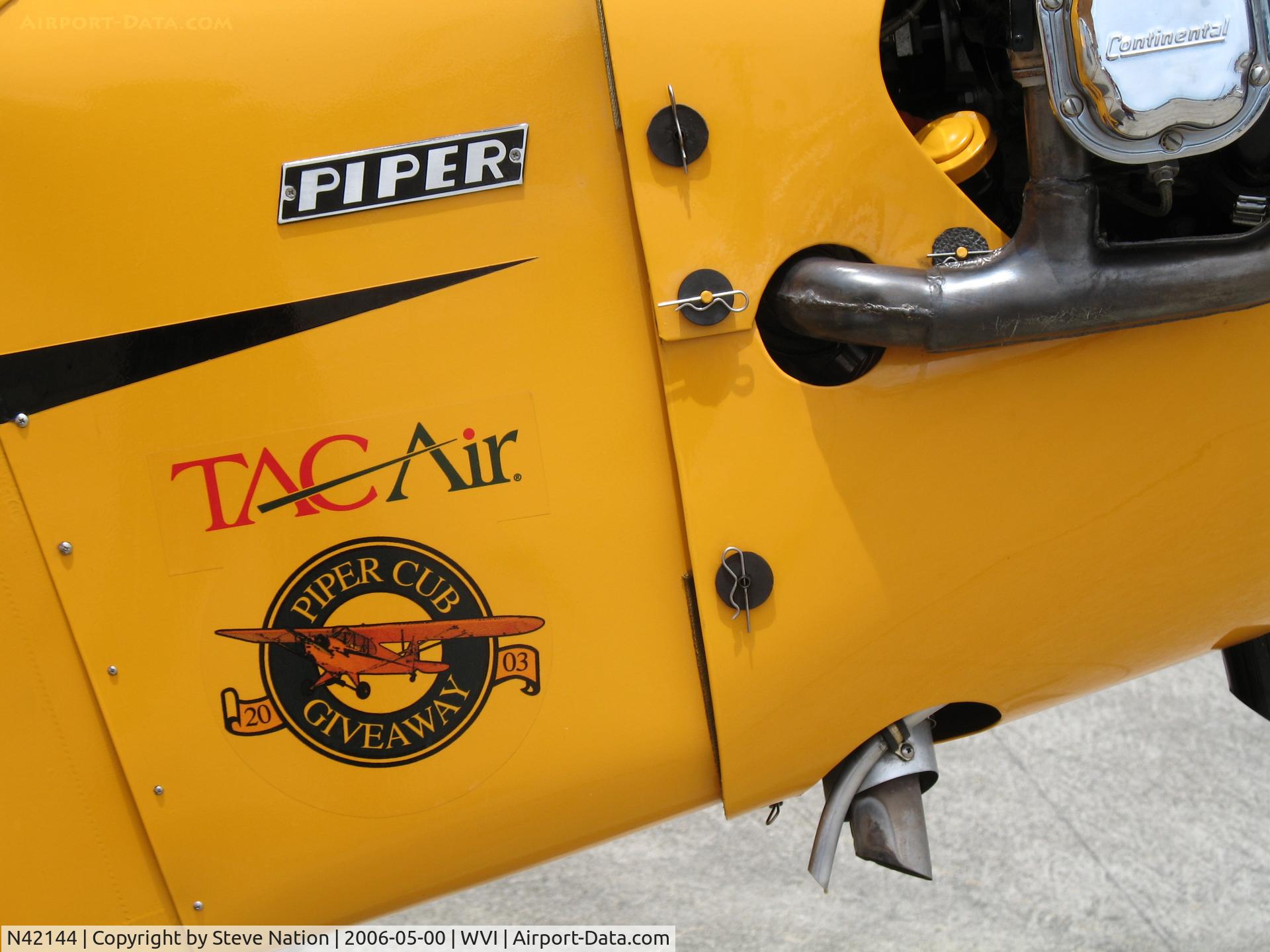 N42144, 1947 Piper J3C-65 Cub Cub C/N 14373, c-u nose with