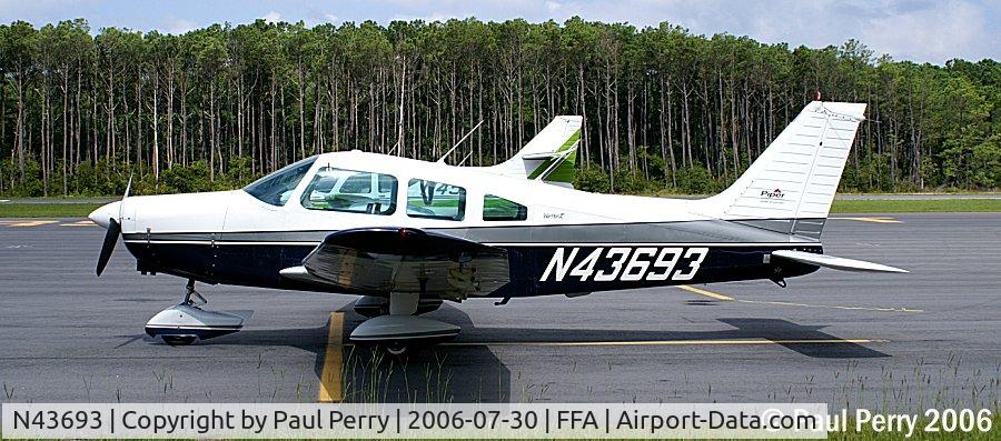 N43693, 1974 Piper PA-28-151 C/N 28-7415559, Clean lines, and a good spot to shoot static planes