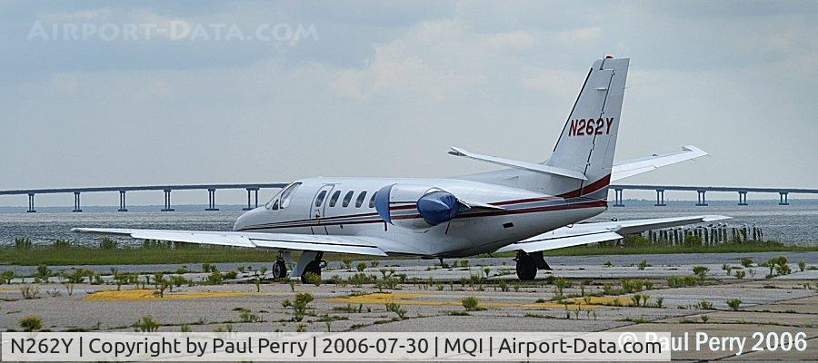 N262Y, 1981 Cessna 550 C/N 550-0291, Parked overlooking the seaplane ramp, taking a break from her east coast runs