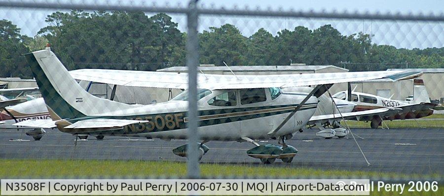 N3508F, 1966 Cessna 182J Skylane C/N 18257508, Visitor from across the border, makes the field look like CessnaFest