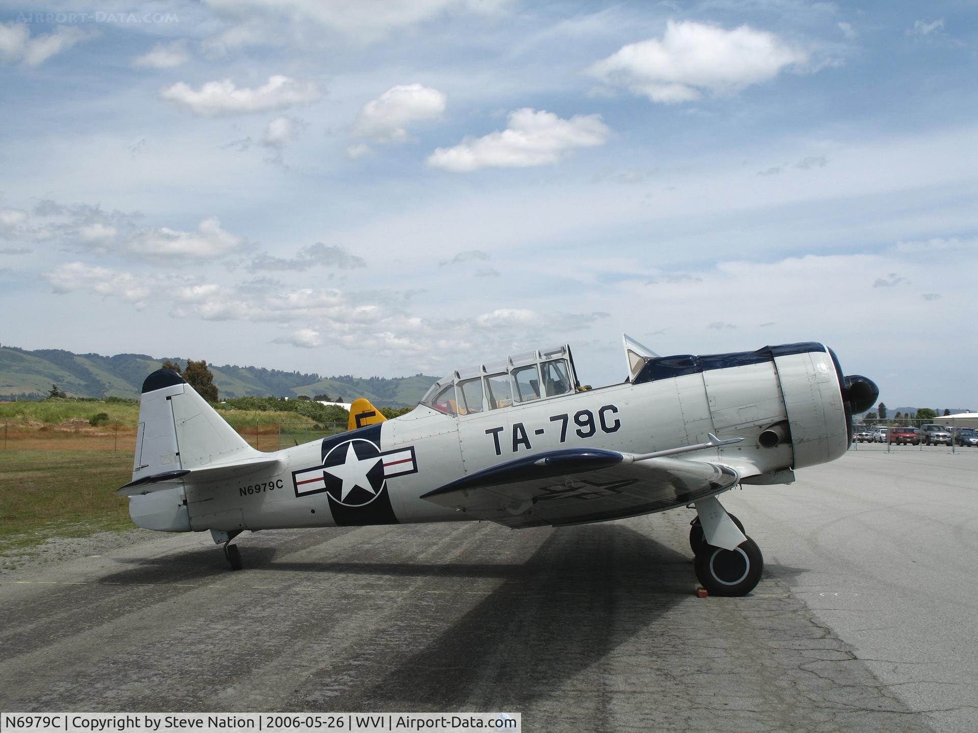 N6979C, North American AT-6D Texan C/N 42-85408, AT-6D @ fly-in Watsonville, CA