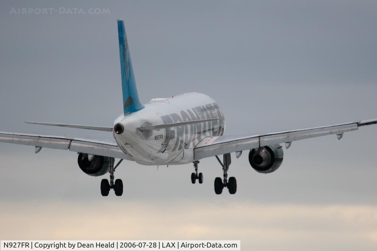 N927FR, 2004 Airbus A319-111 C/N 2209, Frontier Airlines N927FR on final approach to RWY 24R.