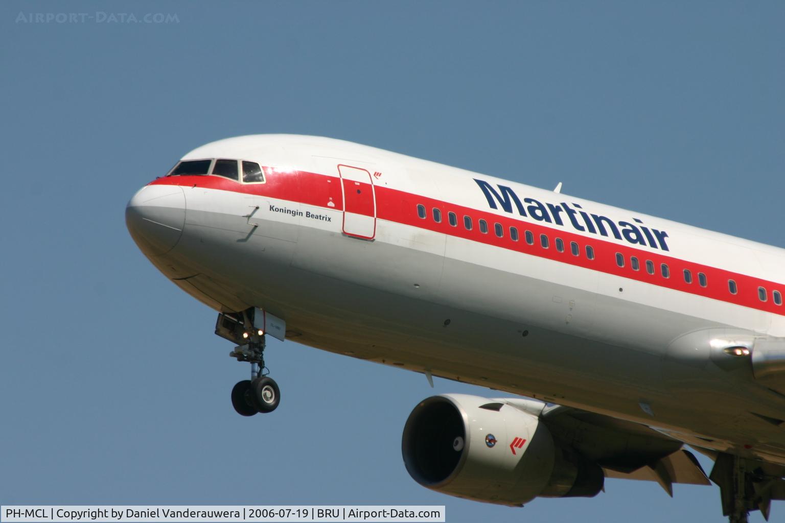 PH-MCL, 1992 Boeing 767-31A/ER C/N 26469, arrival of flight MP902