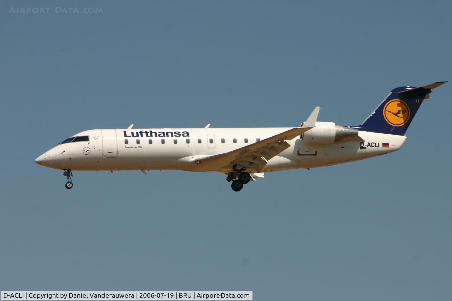 D-ACLI, 1993 Canadair CRJ-200LR (CL-600-2B19) C/N 7019, arrival of flight LH4604