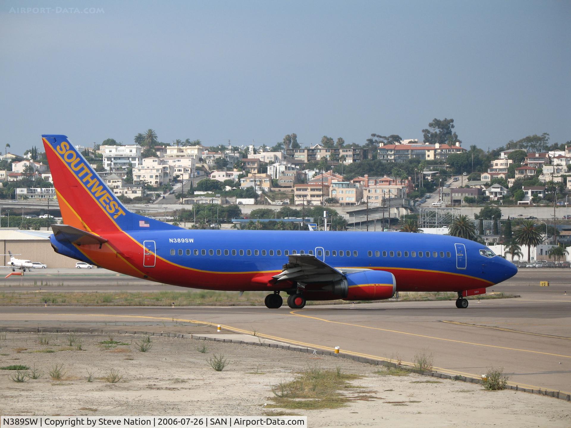 N389SW, 1994 Boeing 737-3H4 C/N 26592, Southwest 737-3H4 in new colors taxying @ San Diego, CA