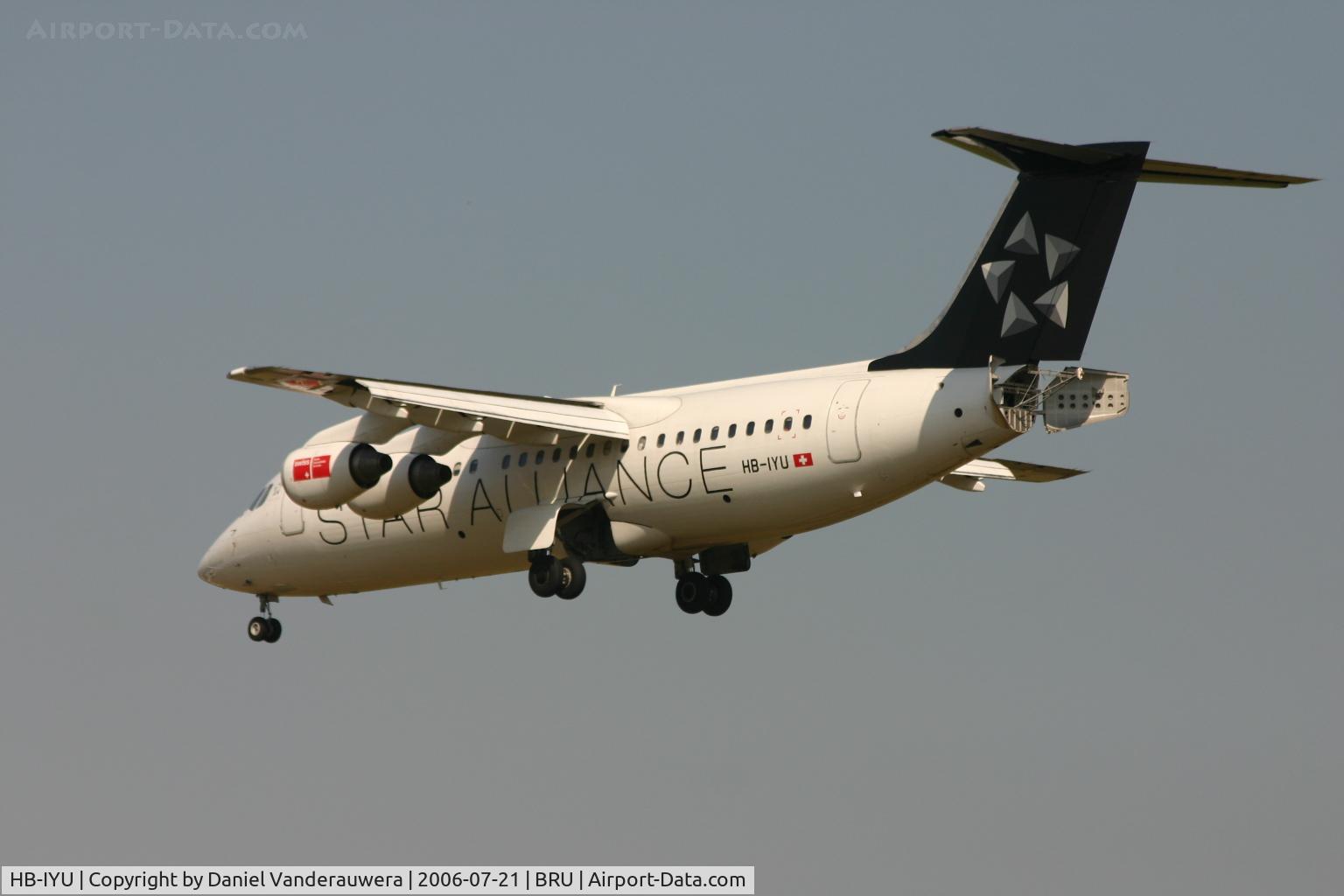 HB-IYU, 2000 British Aerospace Avro 146-RJ100 C/N E3379, arrival of flight LX778