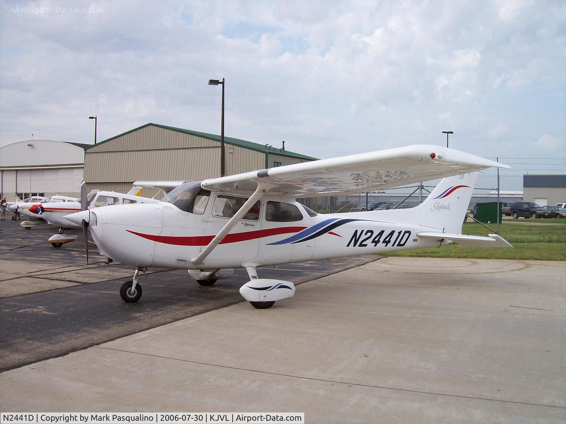 N2441D, 2000 Cessna 172R Skyhawk C/N 17280983, Cessna 172