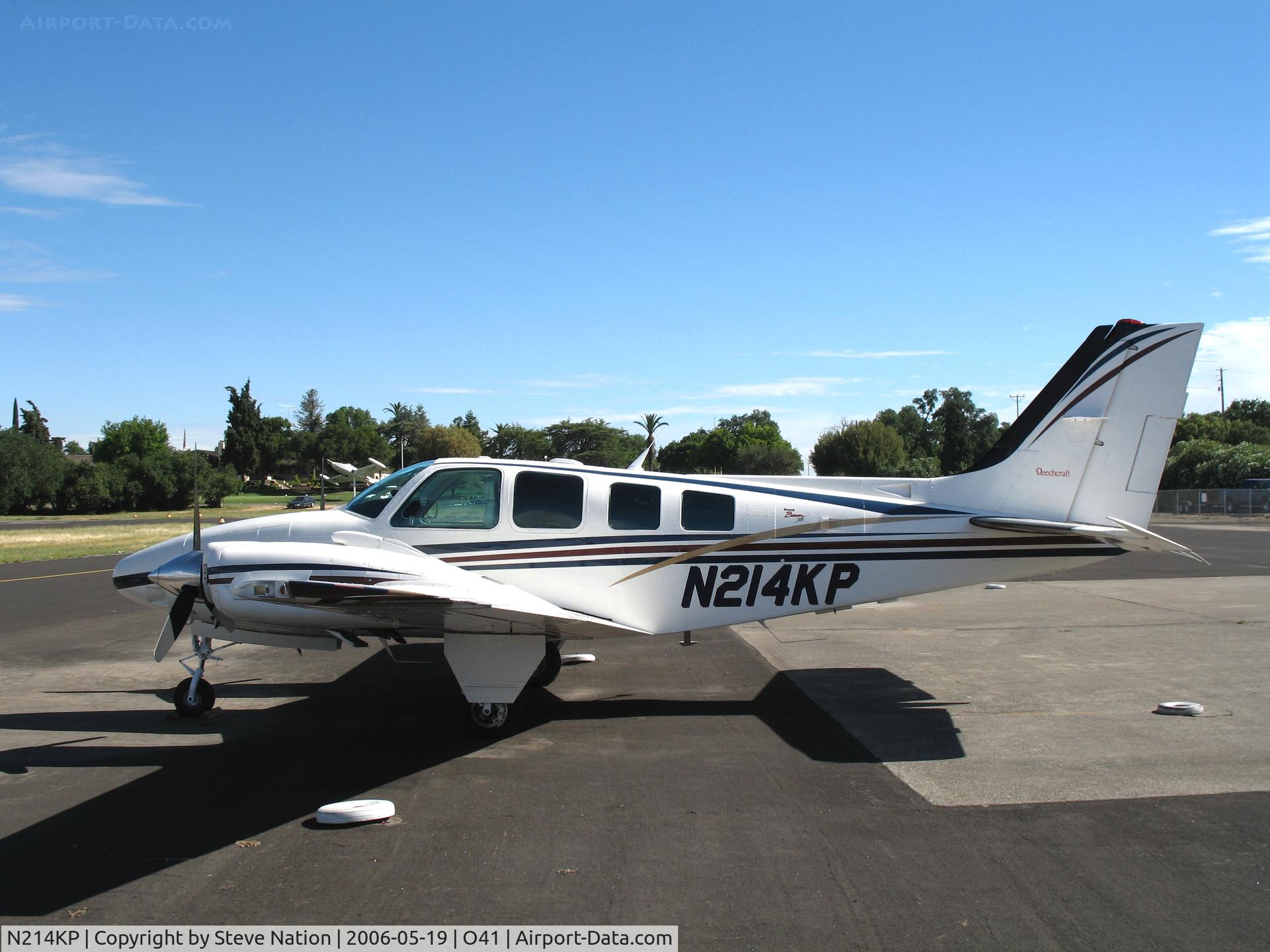 N214KP, 1999 Raytheon Aircraft Company 58 C/N TH-1894, Red Sea Group 1999 Raytheon Model 58 @ Watts-Woodland Airport, CA
