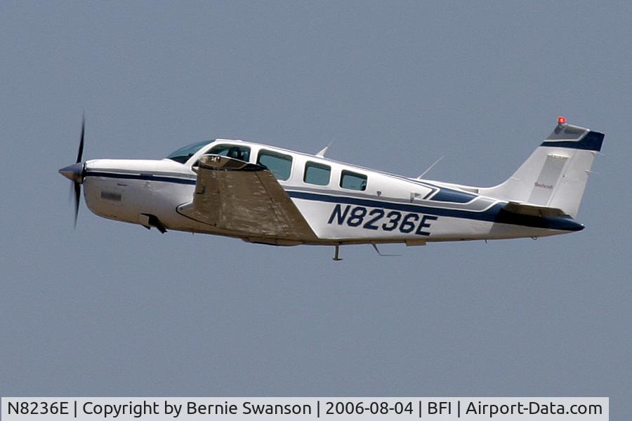 N8236E, 1993 Beech A36 Bonanza 36 C/N E-2779, Take off at BFI