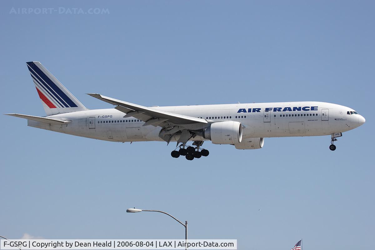 F-GSPG, 1999 Boeing 777-228/ER C/N 27609, Air France F-GSPG (FLT AFR72) from Paris Charles De Gaulle (LFPG) on final approach to RWY 24L.