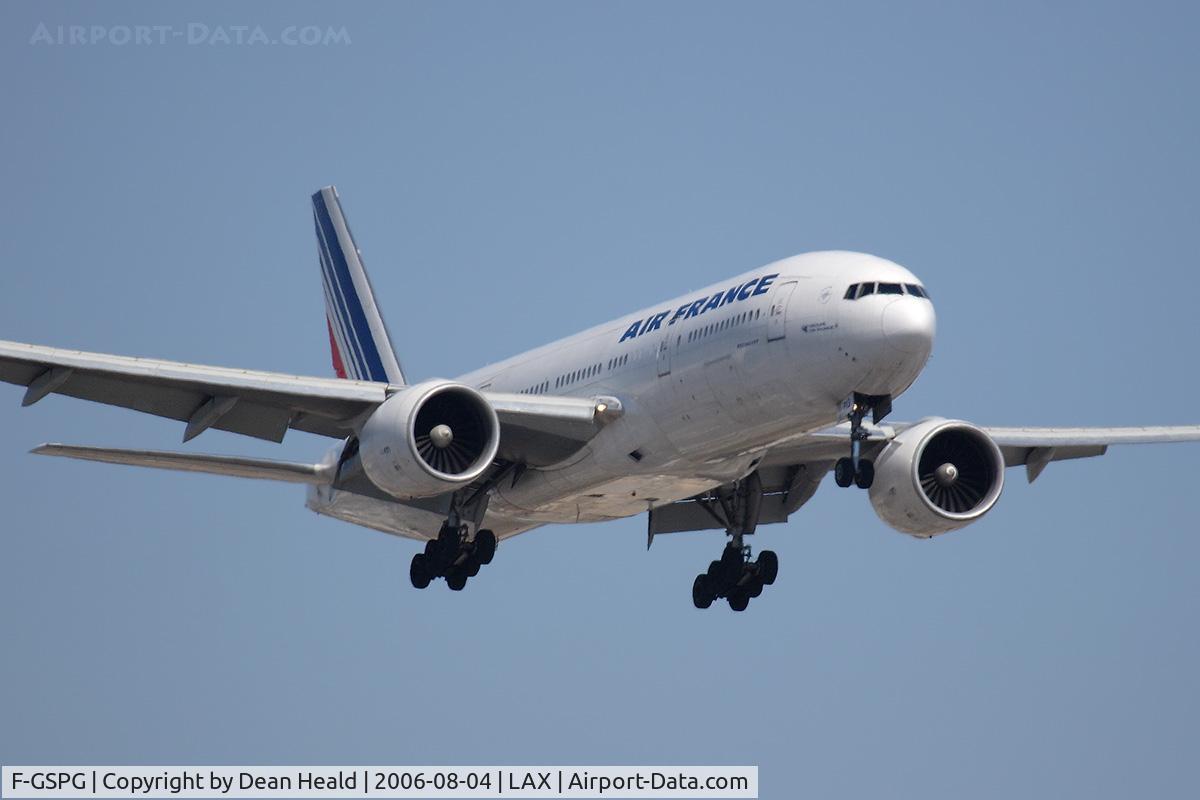 F-GSPG, 1999 Boeing 777-228/ER C/N 27609, Air France F-GSPG (FLT AFR72) from Paris Charles De Gaulle (LFPG) on final approach to RWY 24L.