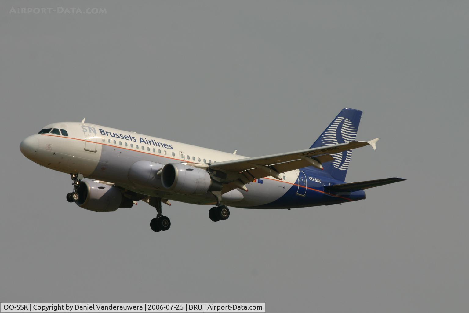OO-SSK, 2000 Airbus A319-112 C/N 1336, flight SN3850 is arriving from Casablanca
