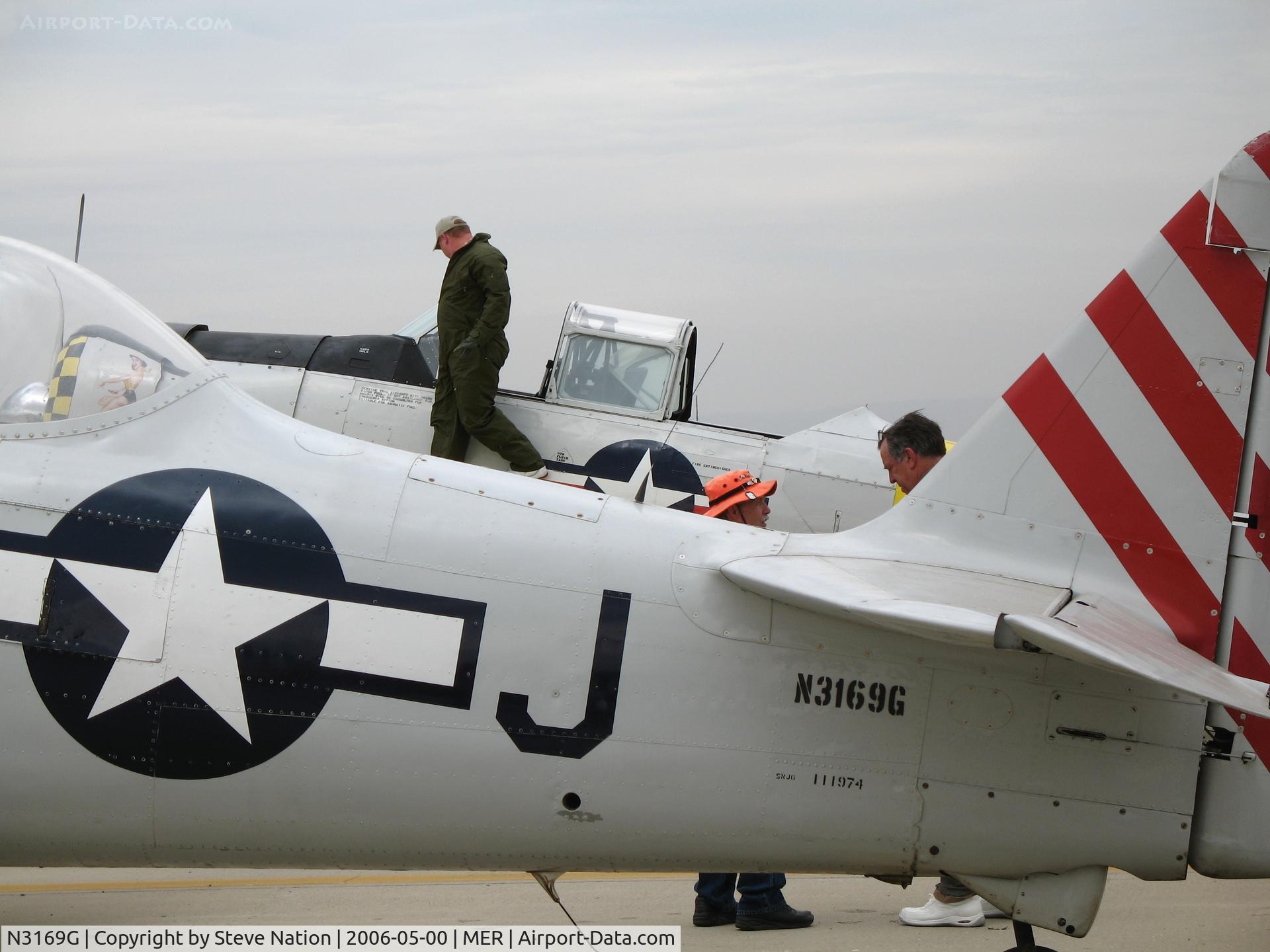 N3169G, 1945 North American AT-6F Texan C/N 121-42937, Close-up of tail markings