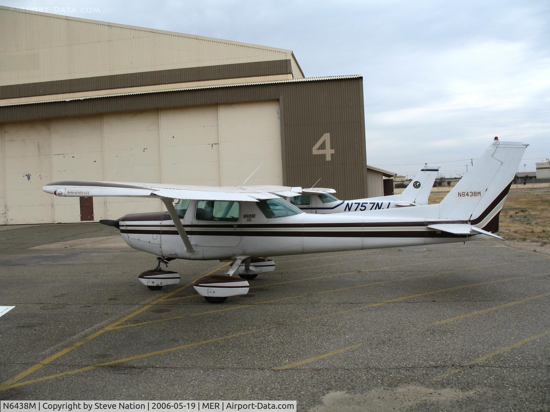 N6438M, 1980 Cessna 152 C/N 15284726, 1980 Cessna 152 @ Castle AFB, CA
