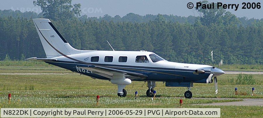 N822DK, 1998 Piper PA-46-350P Malibu Mirage C/N 4636160, Making her way to a takeoff spot