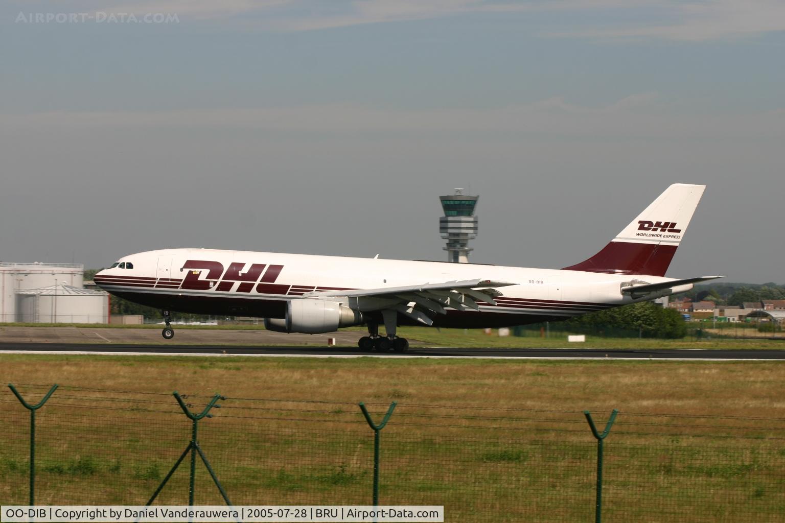 OO-DIB, 1983 Airbus A300B4-203(F) C/N 274, she just touched the rwy 25L