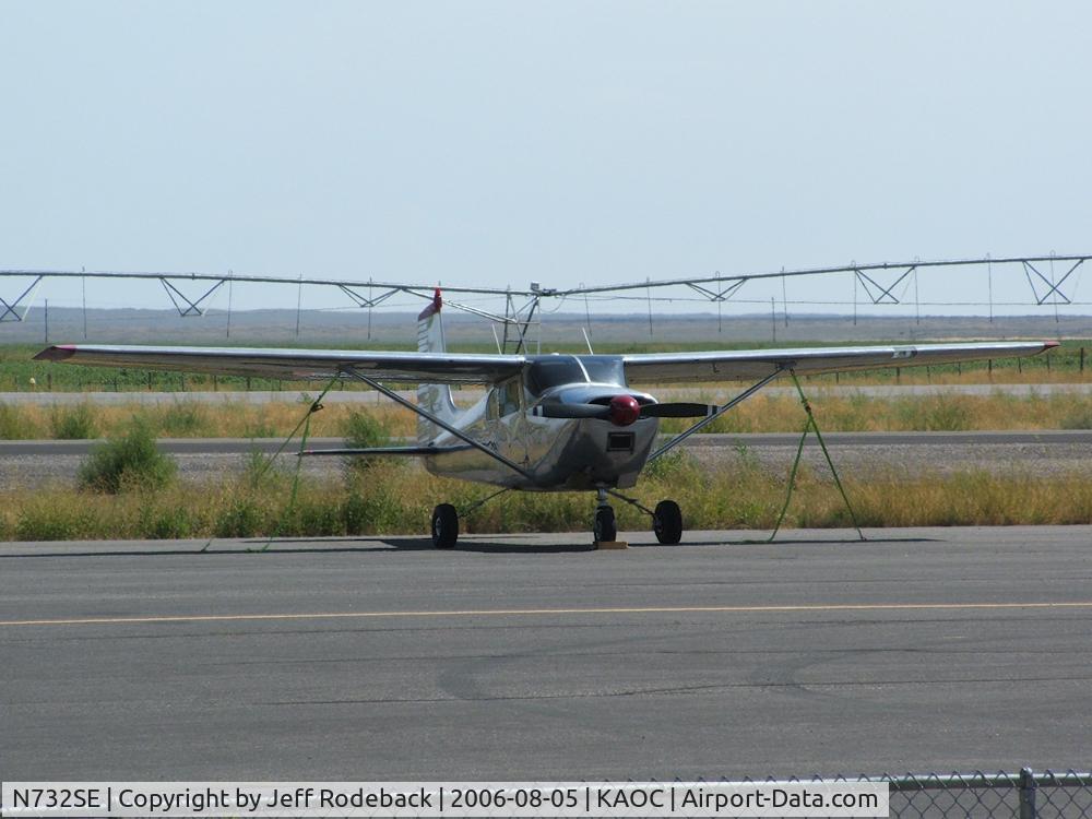 N732SE, 1977 Cessna T210M Turbo Centurion C/N 21061731, Sitting on the ramp at Arco