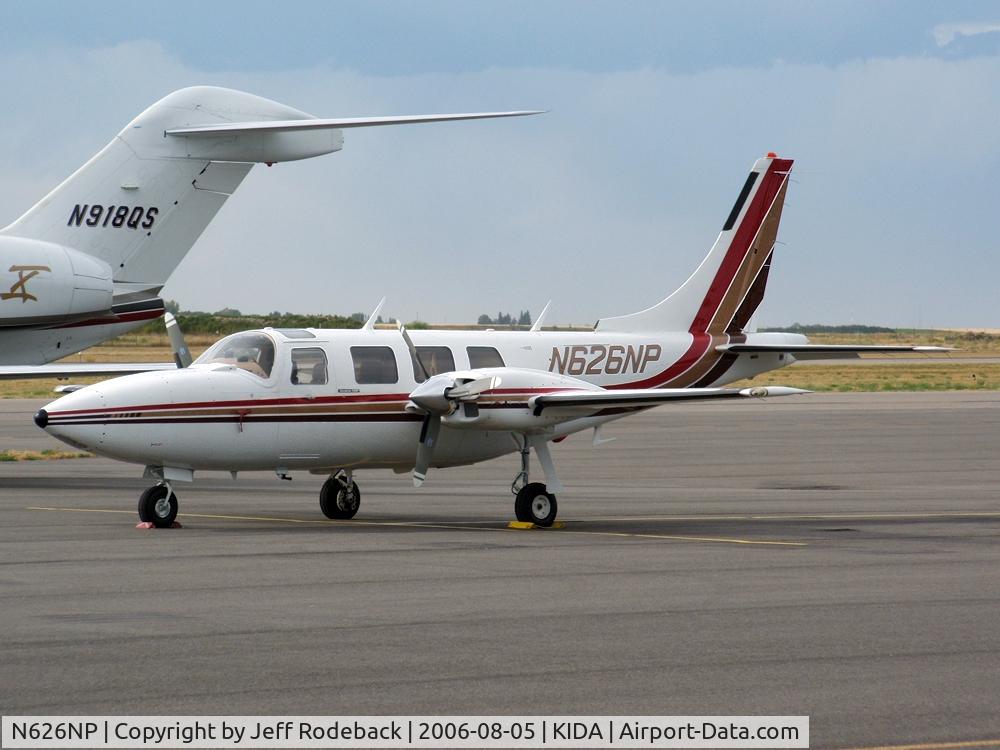 N626NP, Piper PA-60-700P C/N 60-8423014, Nice little plane sitting on the ramp at Idaho Falls