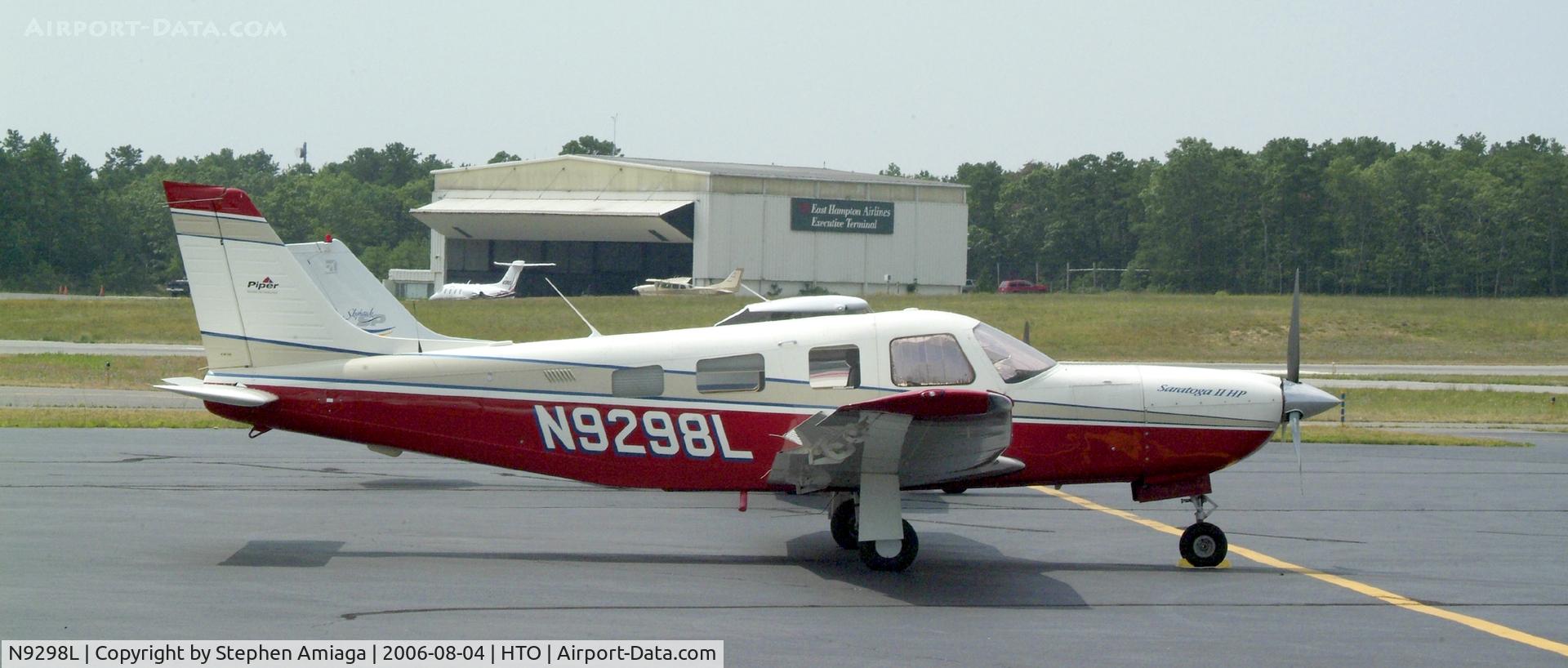 N9298L, 1998 Piper PA-32R-301 C/N 3246108, A nice Saratoga sitting on the ramp...ready to go.