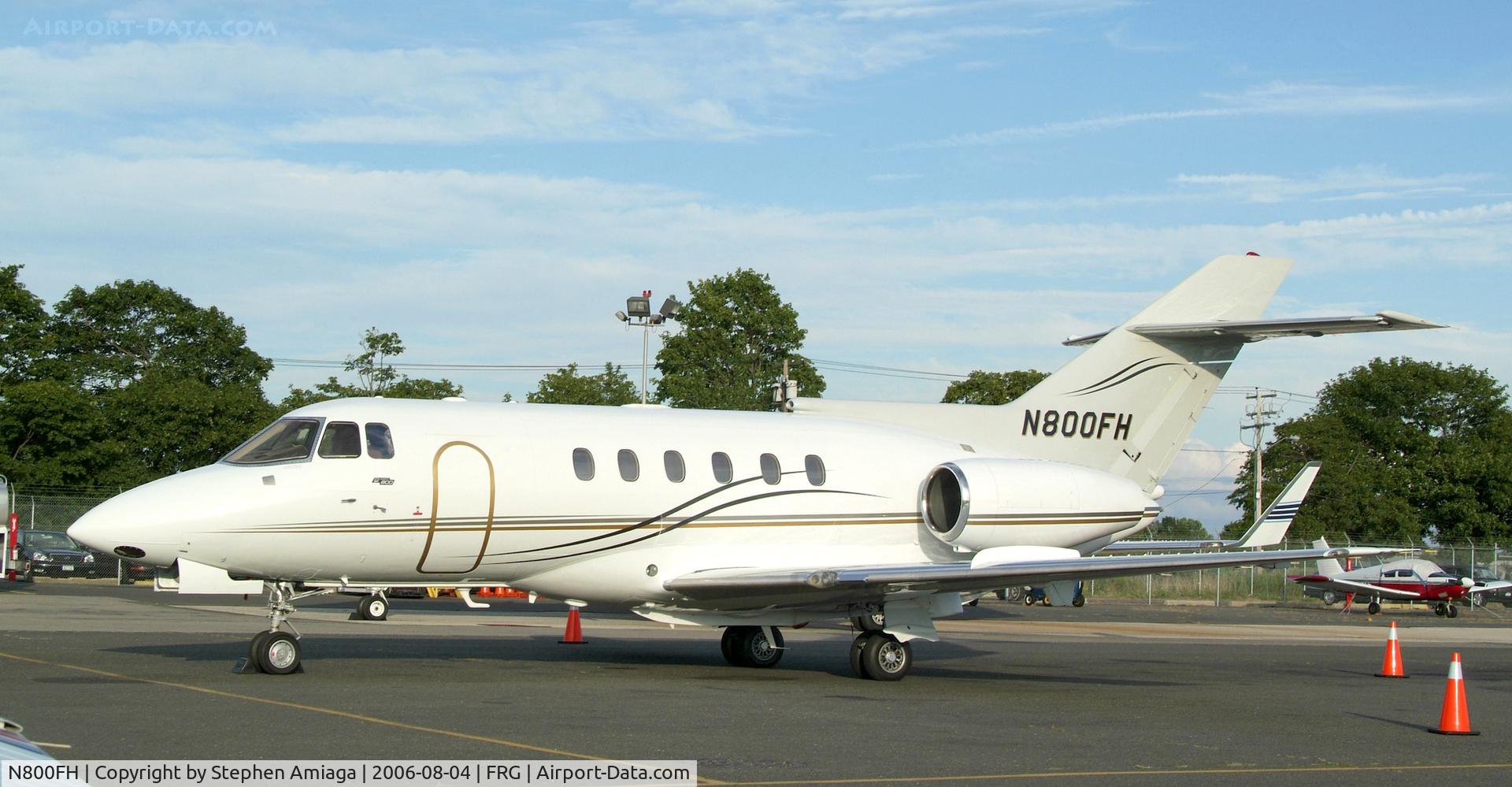 N800FH, 1984 British Aerospace BAe.125 Series 800A C/N 258006, A nice BAe 125. Buttoned up for the night...