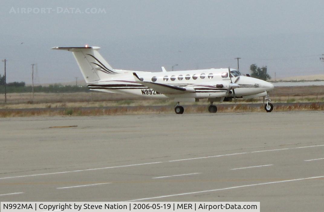 N992MA, 1999 Raytheon Aircraft Company B300 C/N FL271, So-so shot of Madison Aviation 1999 Raytheon B300 King Air taxying @ Castle AFB, CA