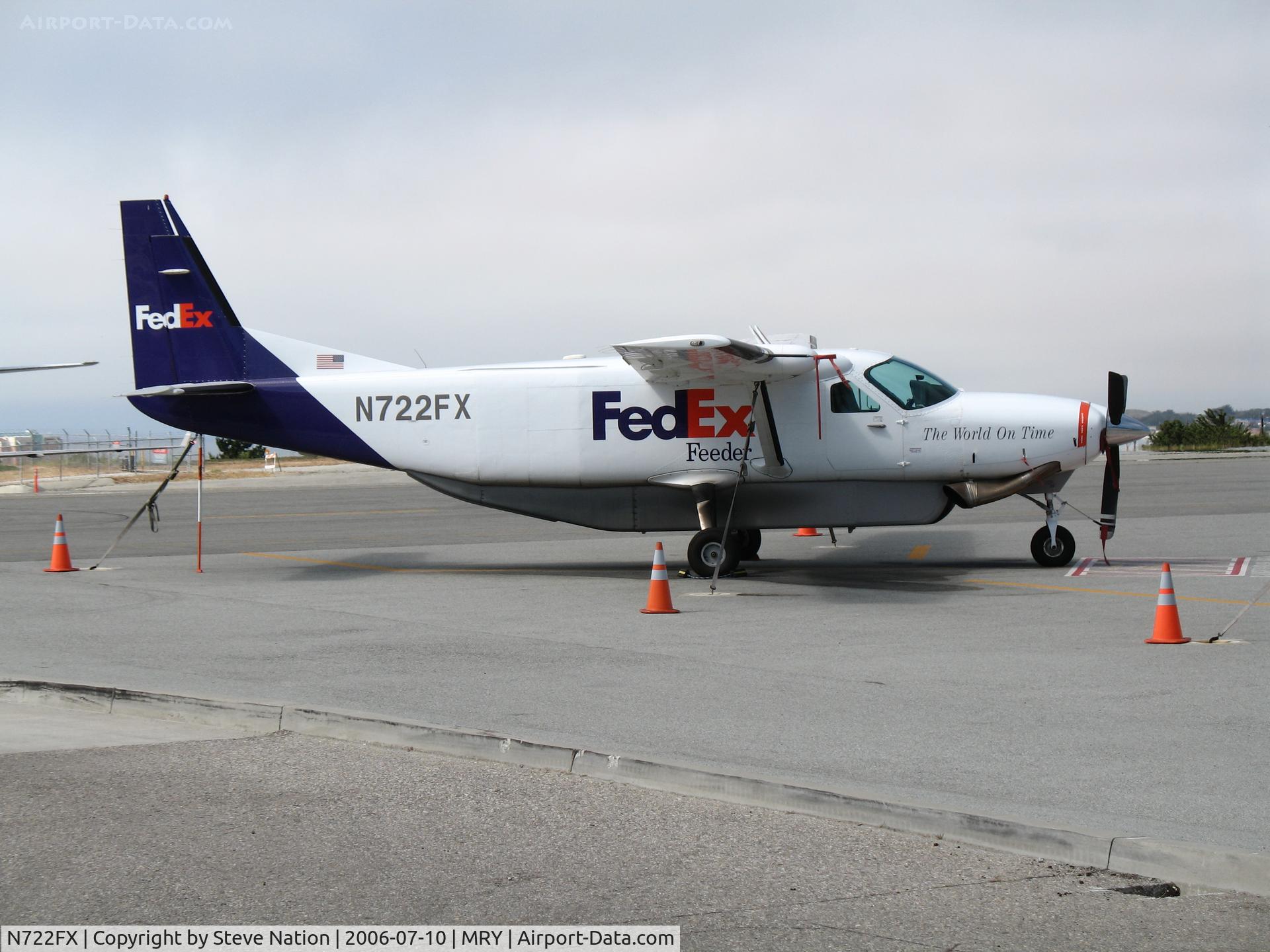 N722FX, 1995 Cessna 208B Super Cargomaster C/N 208B0454, 195 FedEx 208B @ Monterey, CA