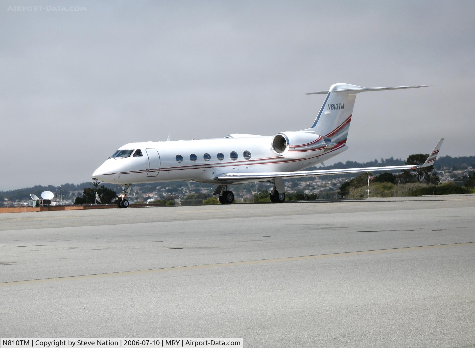 N810TM, 2002 Gulfstream Aerospace Gulfstream IV-SP C/N 1483, 2002 Gulfstream G-IV taxying in @ Monterey, CA