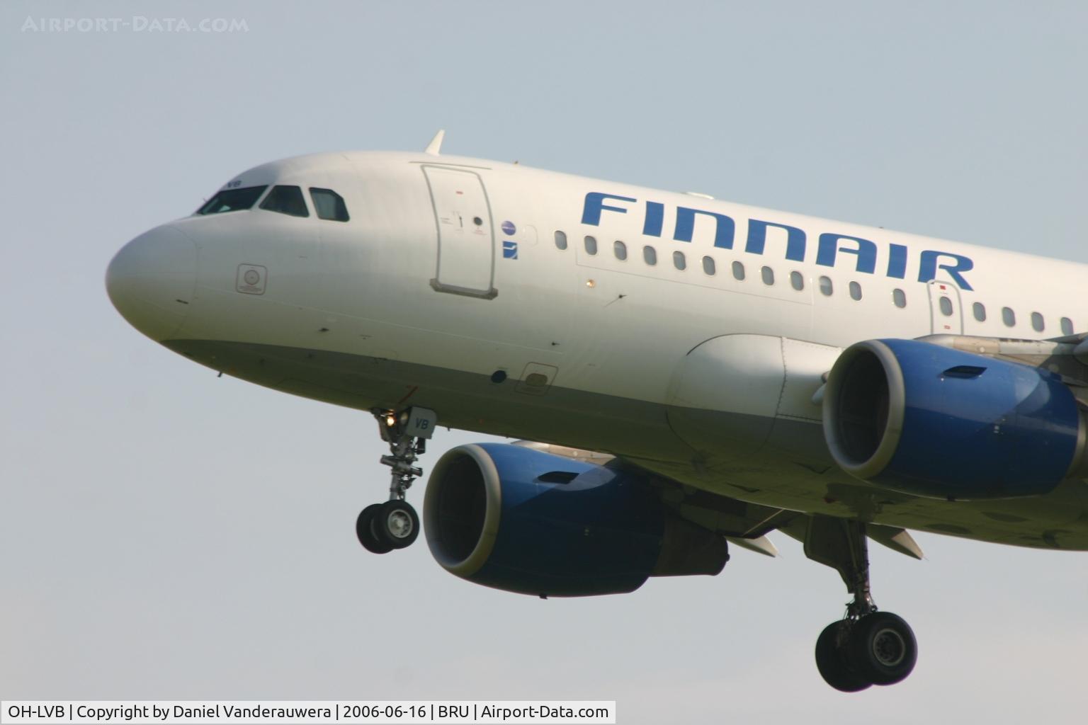 OH-LVB, 1999 Airbus A319-112 C/N 1107, close-up