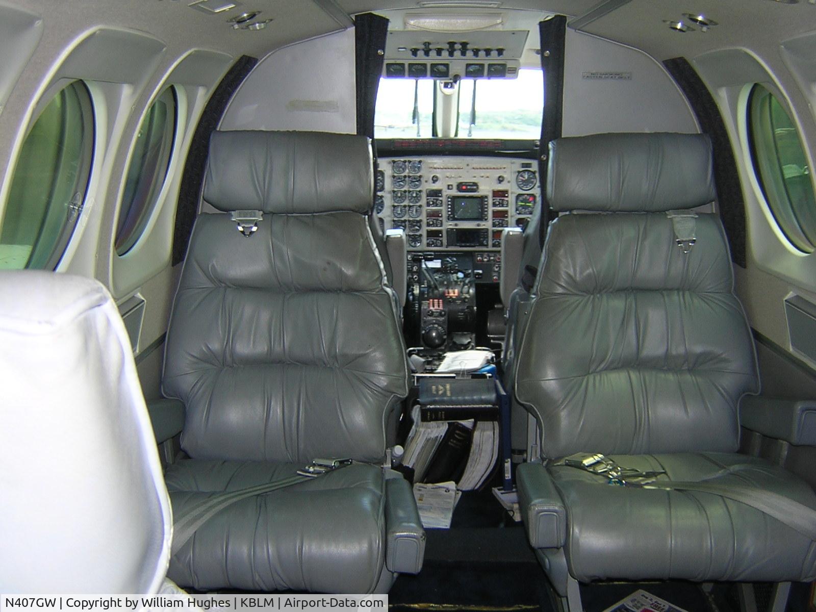 N407GW, 1989 Beech C90A King Air C/N LJ-1221, interior nice for small flights....can land on grass strips