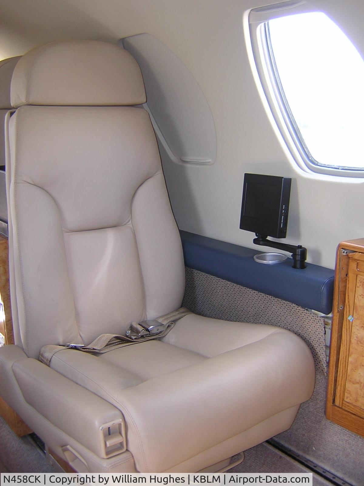 N458CK, Cessna 560 C/N 5600160, brand new seat (my favorite spot in the plane)