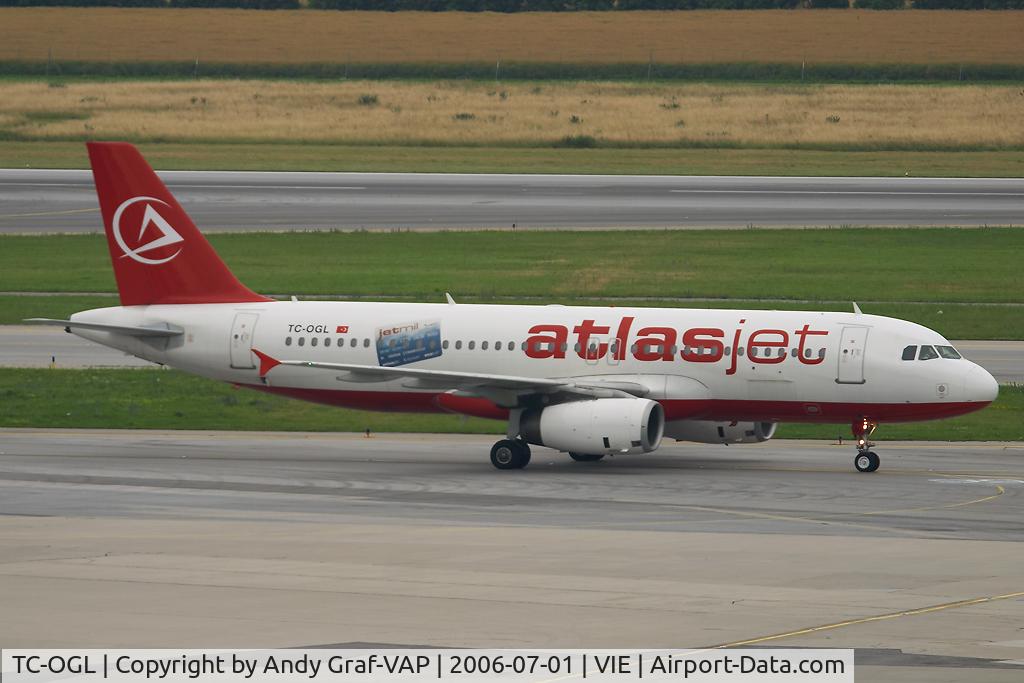 TC-OGL, 1993 Airbus A320-233 C/N 461, On the way to the parking stand