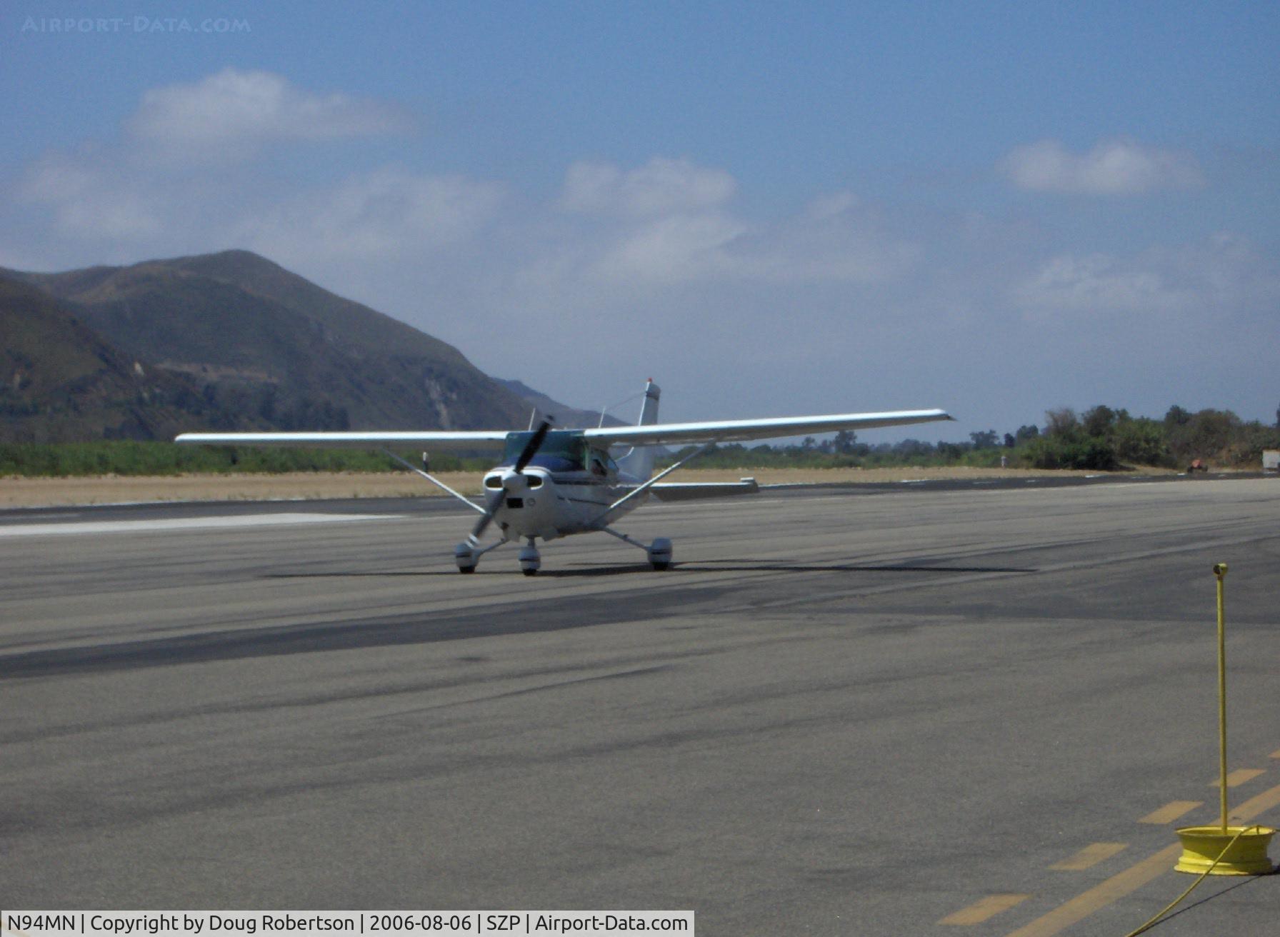 N94MN, 1985 Cessna 182R Skylane C/N 18268481, 1985 Cessna 182R SKYLANE, Continental O-470-U 230 Hp, taxi to Runway 22