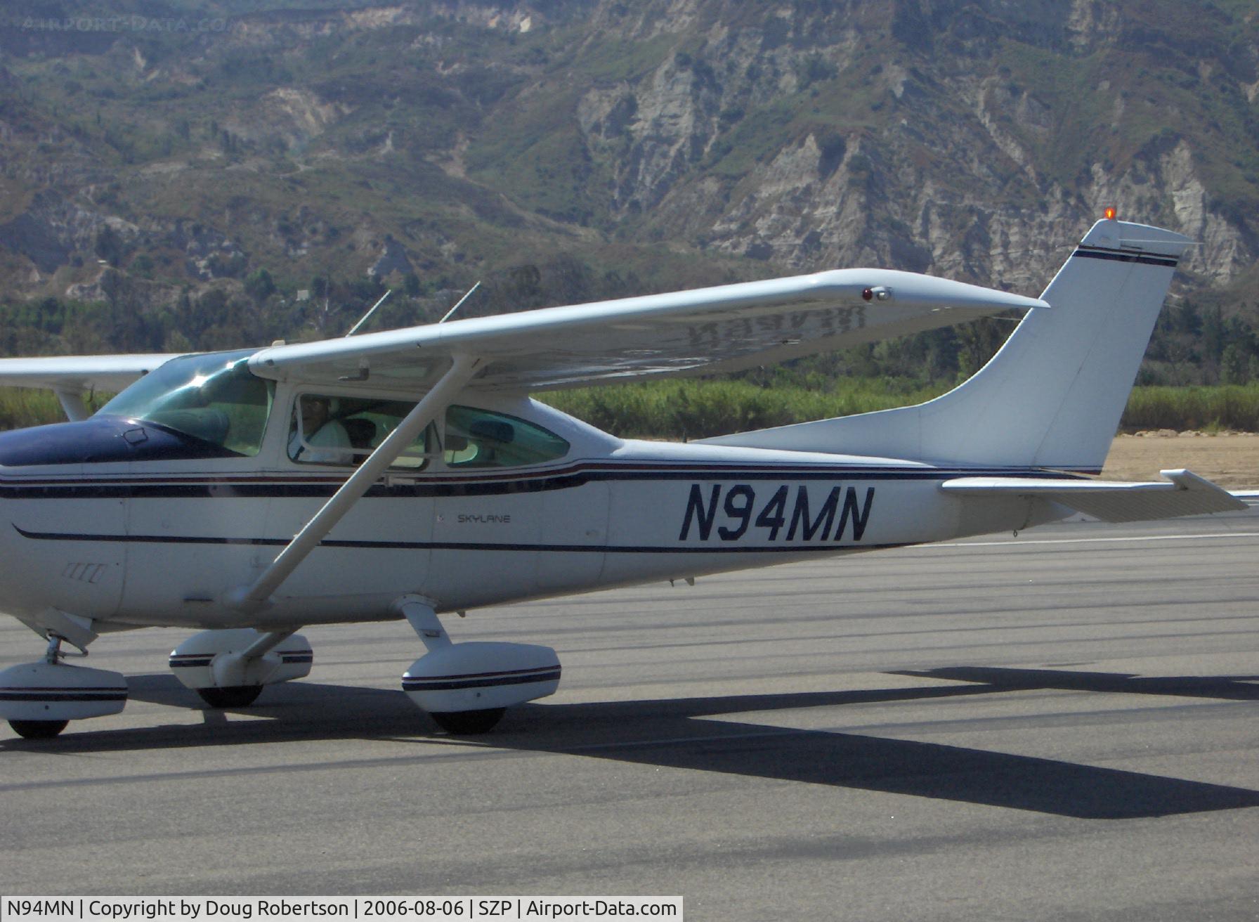 N94MN, 1985 Cessna 182R Skylane C/N 18268481, 1985 Cessna 182R Skylane, Continental O-470-U 230 Hp, taxi to Runway 22