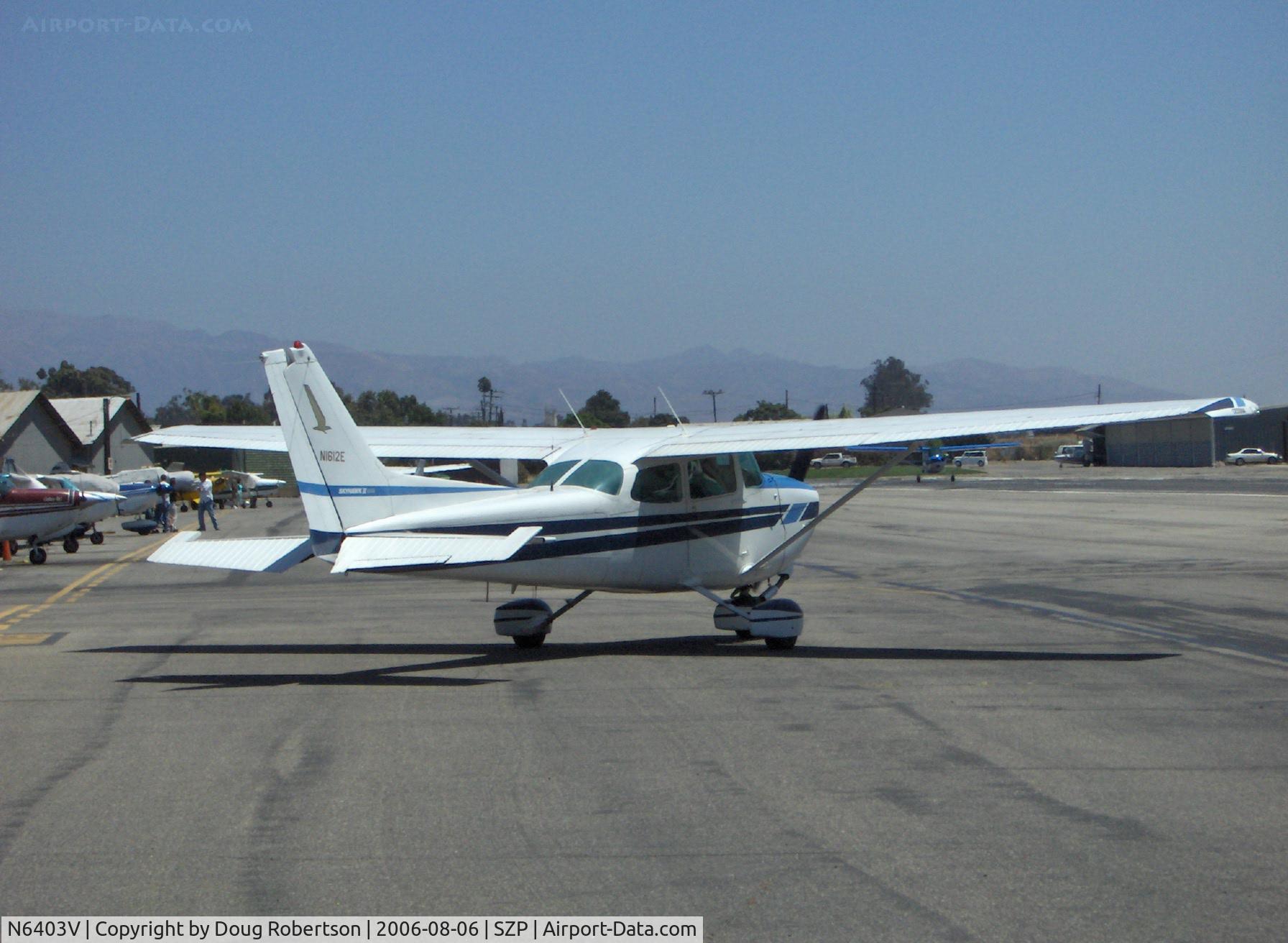 N6403V, 1980 Cessna 172RG Cutlass RG C/N 172RG0665, 1980 Cessna 172RG CUTLASS, stopping for transient parking