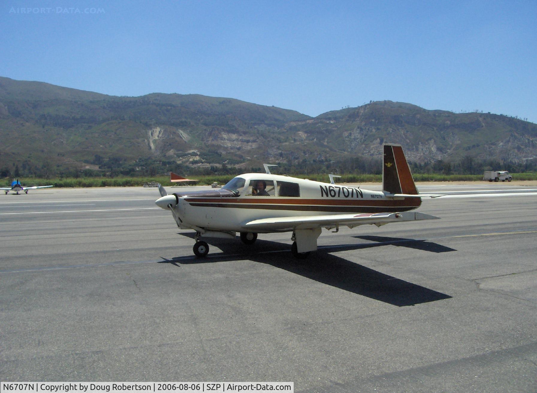 N6707N, 1968 Mooney M20C Ranger C/N 680043, 1968 Mooney M20C RANGER, Lycoming O&VO-360 180 Hp, taxi after landing Runway 22