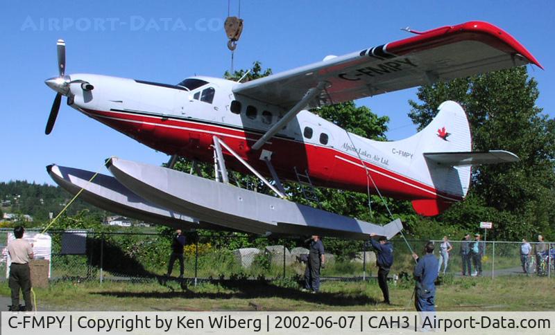 C-FMPY, 1959 De Havilland Canada DHC-3 Otter C/N 324, Floats just mounted,....now its time for the first flight over the fence........