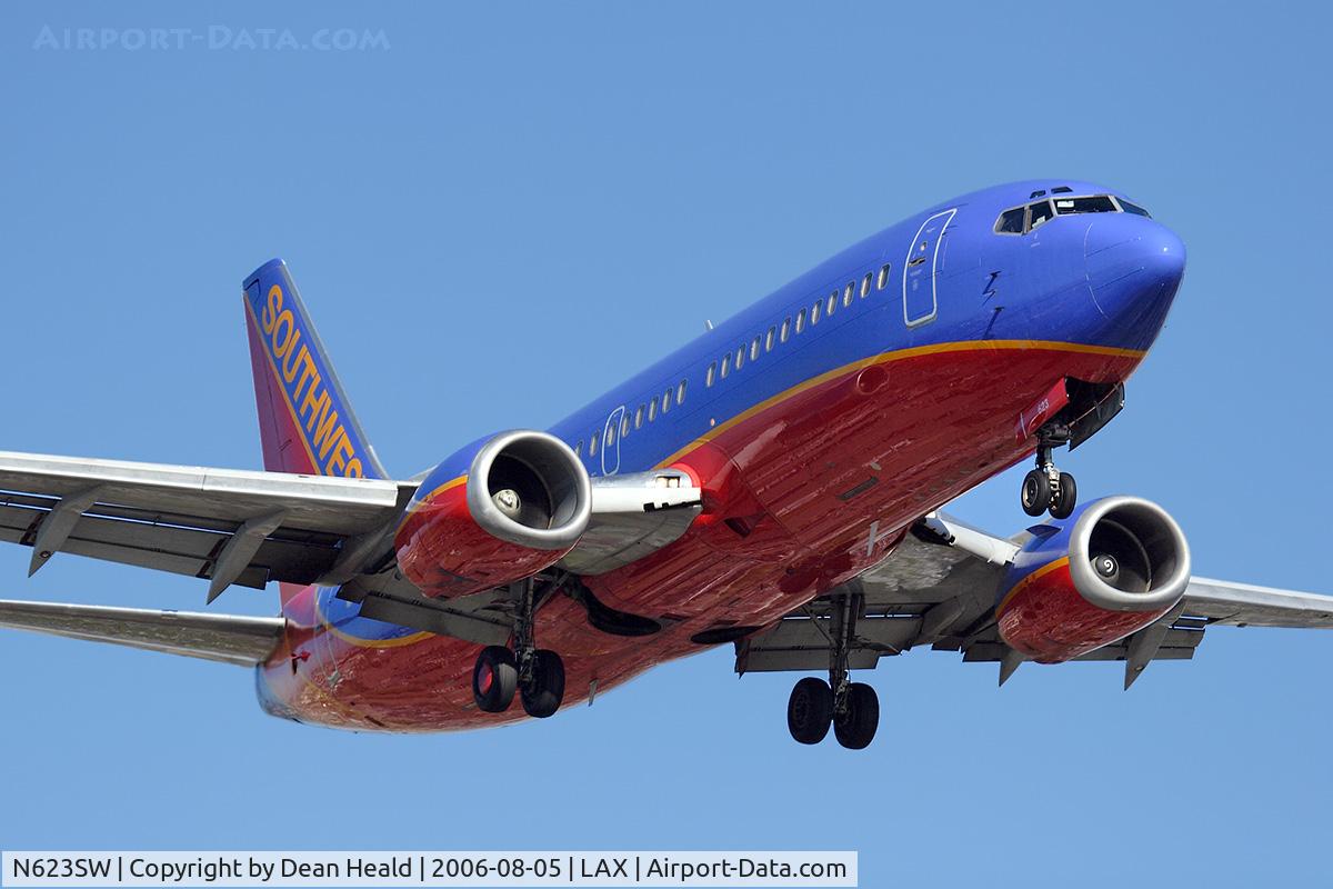 N623SW, 1996 Boeing 737-3H4 C/N 27933, Southwest Airlines N623SW (FLT SWA236) from Sacramento Int'l (KSMF) on final approach to RWY 24R.