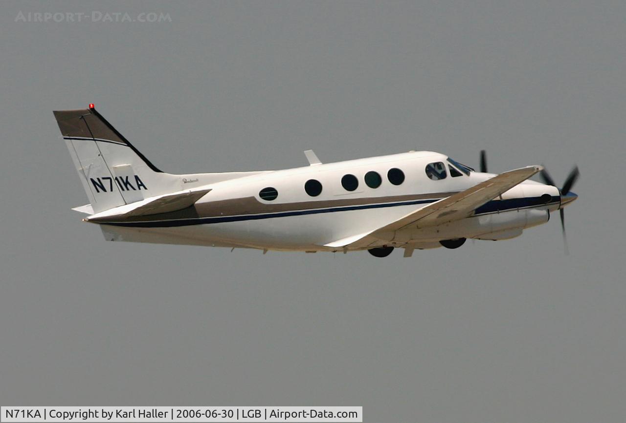 N71KA, 1973 Beech C90 King Air C/N LJ-578, departure from Long Beach