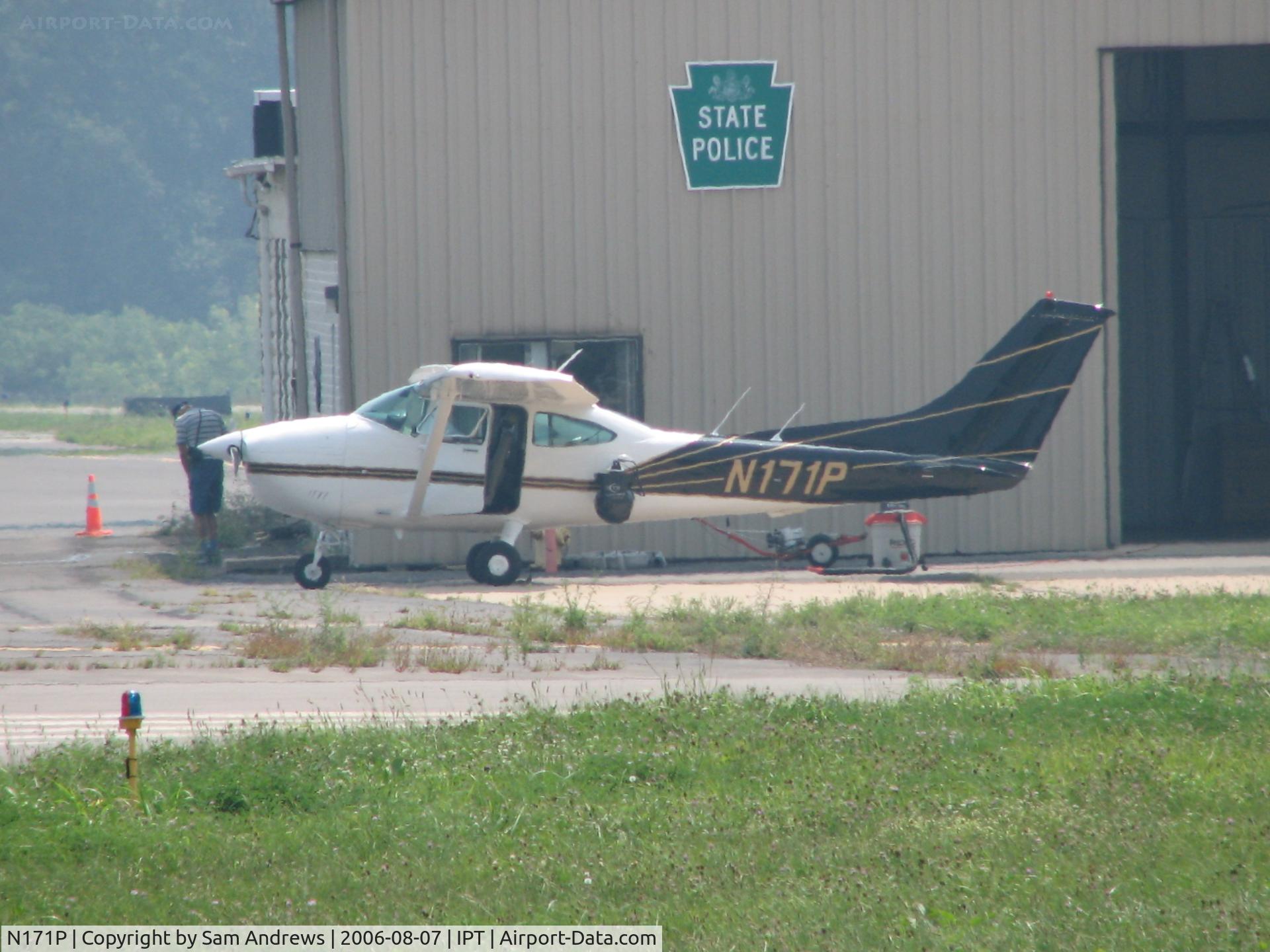N171P, 1982 Cessna 182R Skylane C/N 182-68147, The state Skylane.