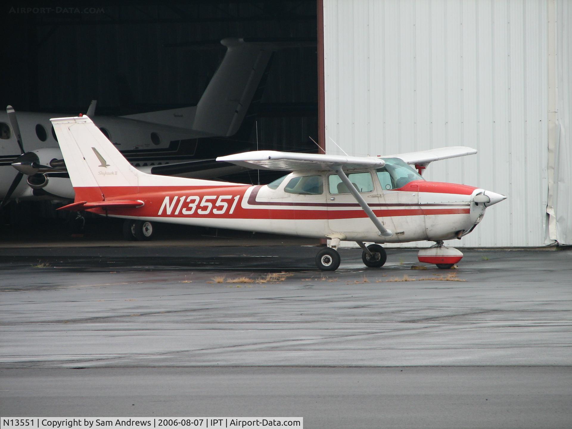 N13551, 1973 Cessna 172M C/N 17262843, This 172 looks like its used alot