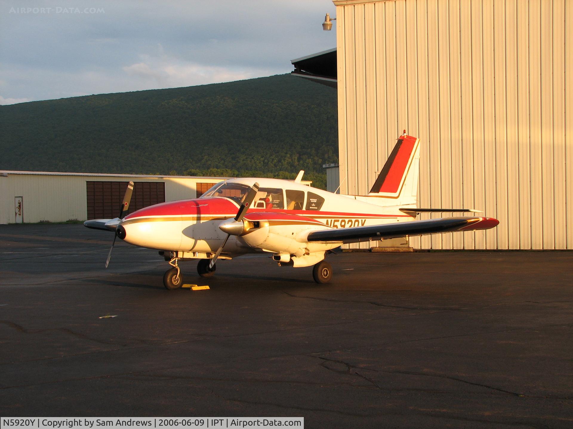 N5920Y, 1965 Piper PA-23-250 C/N 27-3077, More sun