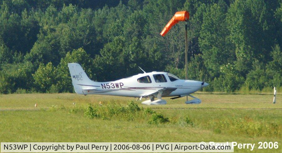 N53WP, 2004 Cirrus SR20 C/N 1435, Just came in, taxiing to the admin building