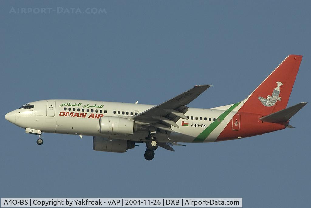 A4O-BS, 2001 Boeing 737-7Q8 C/N 30649, Oman Air Boeing 737-700 landing at DXB