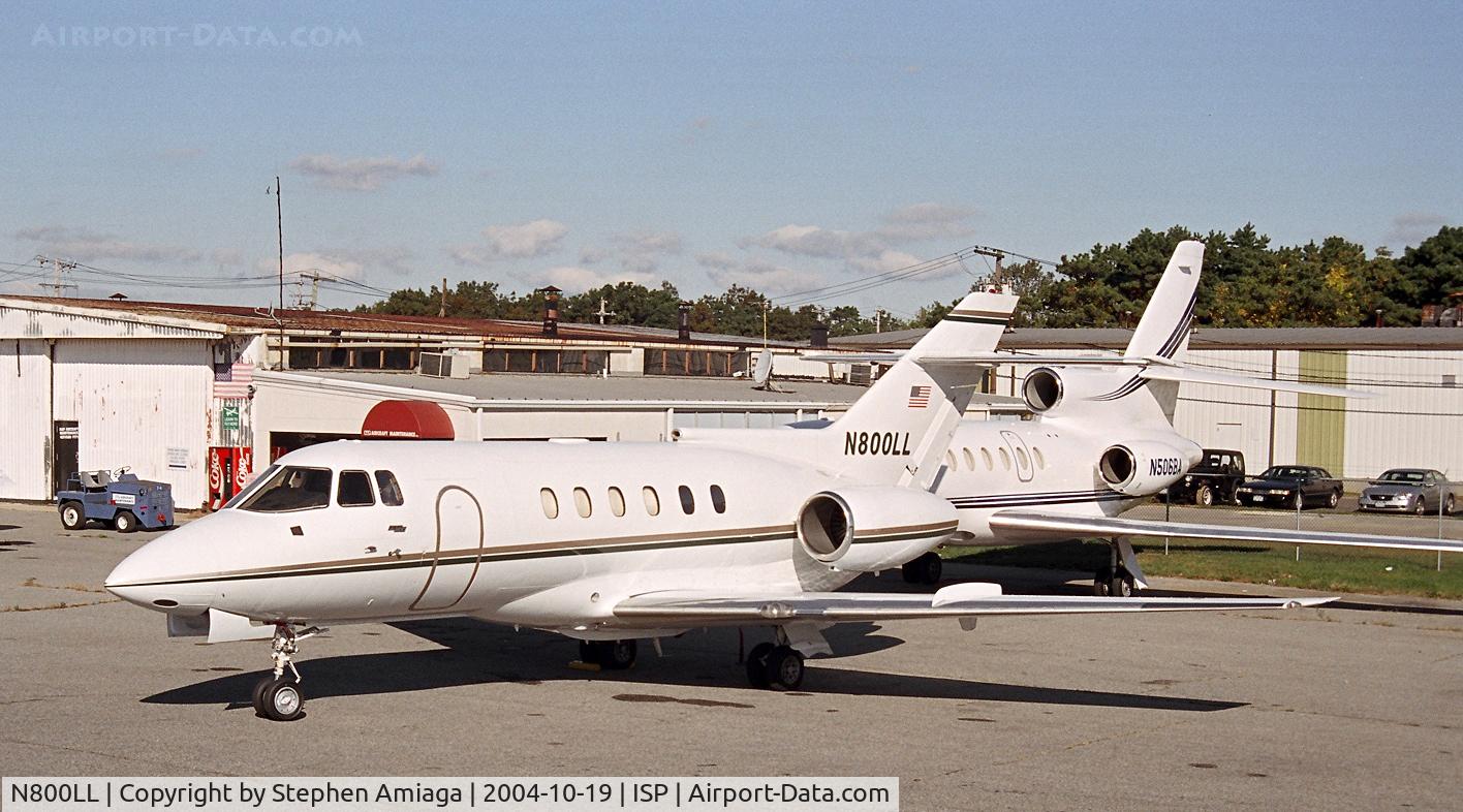 N800LL, 1986 British Aerospace BAe.125-800A C/N 258079, The rare twin-tailed Hawker!  (N506BA is behind...)