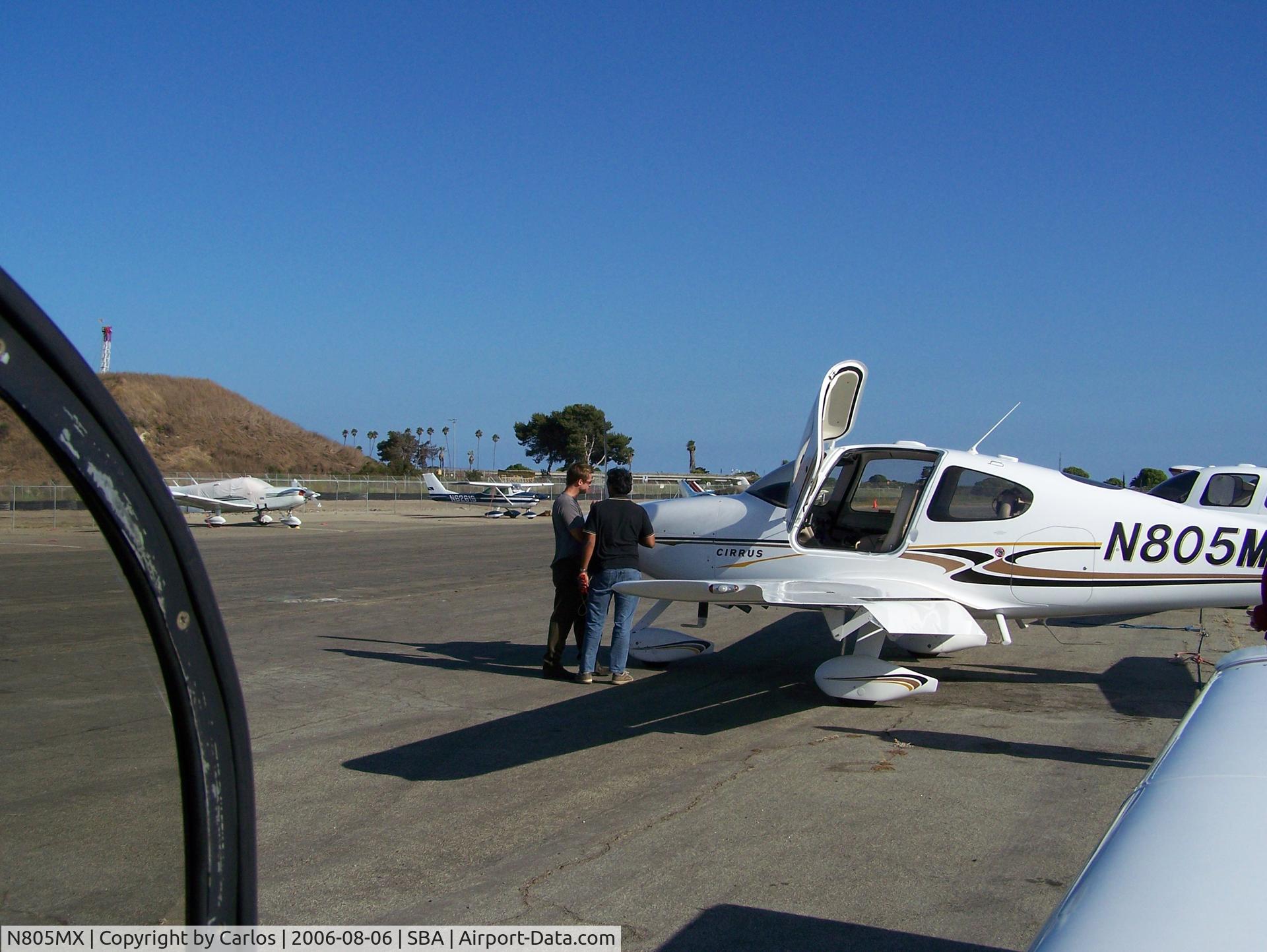 N805MX, 2006 Cirrus SR22 G2 C/N 2237, Brad Pitt preparing to fly Angelina's plane